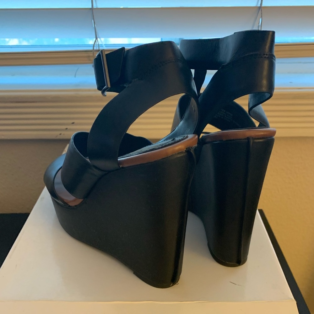 Steve Madden Wedge Size 8 - image 3